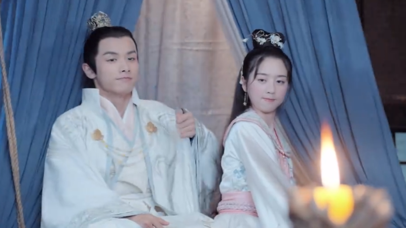 《山寨小萌主》第14集看点：这个亲亲也是服了！常乐醉酒场面比太子还狠