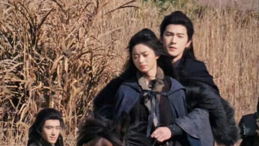 李昀锐黄杨钿甜骑马路透 双人成行氛围感拉满