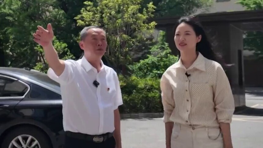 全国劳模李龙确：高原筑天路 “格桑花”铺“幸福路”