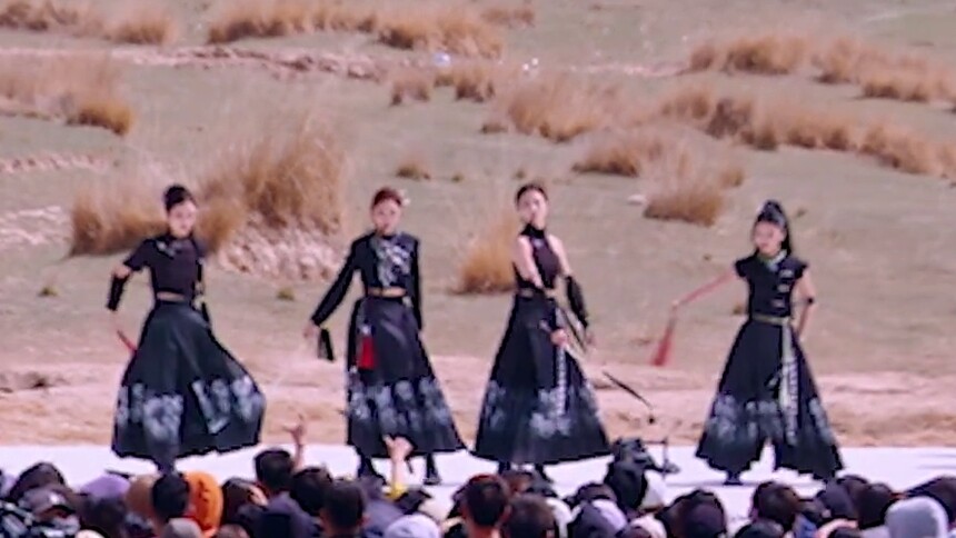 竖屏直拍：李晟/黄英/吴宣仪/马吟吟《隐》