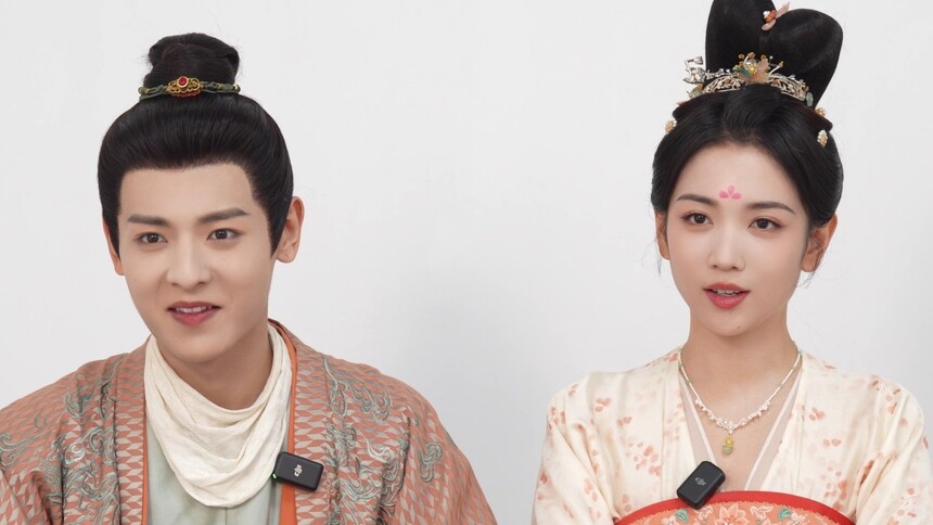 《韶华若锦》独家专访：大发糖！代露娃白澍互爆真实印象！