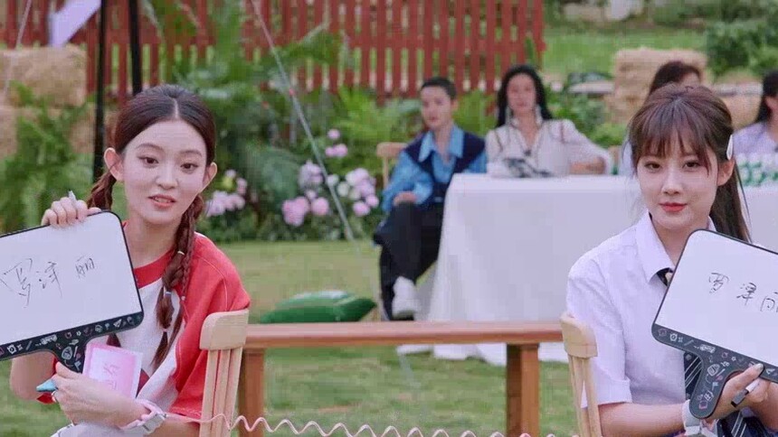 没有她不知道的！李艺彤一秒叫出罗予彤本名