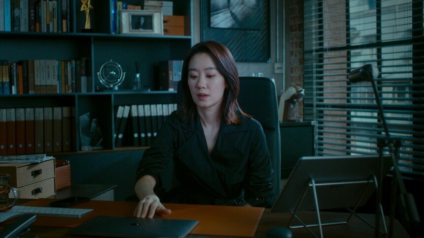 《恶意》“众矢之的”版预告片 陈思诚张小斐首次合作社会悬疑电影