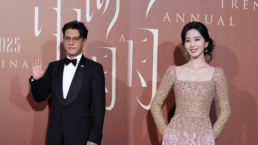 靳东刘诗诗等演绎中式浪漫 姚晨刘宇分享家乡特色服饰