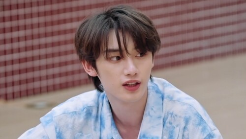 丁程鑫“回忆杀”！时代少年团旅行庆生