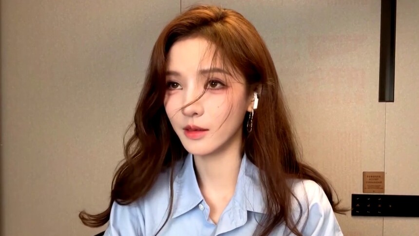 张予曦甩头演绎“破碎感深情眼”