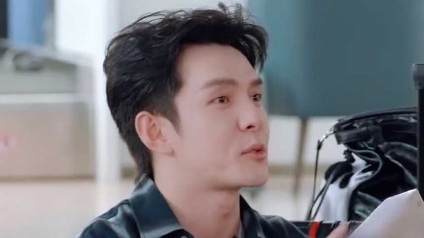 李佳琦顶级J人出行