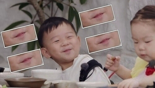 开心藏不住！艾登为变装版小宇宙发射爱心