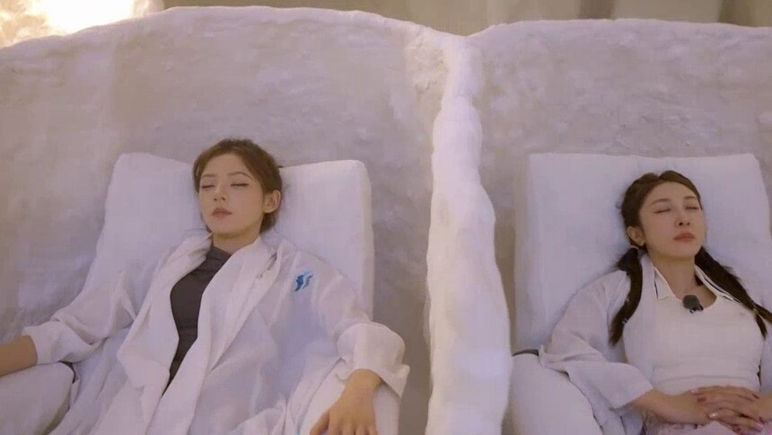 我家那闺女2025 闺女超有料第3期：孙怡马栗体验水上划桨板 张予曦张小婉零帧上演《白蛇传》