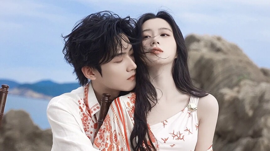 《炽夏》花絮：包上恩周柯宇海边浪漫拥抱