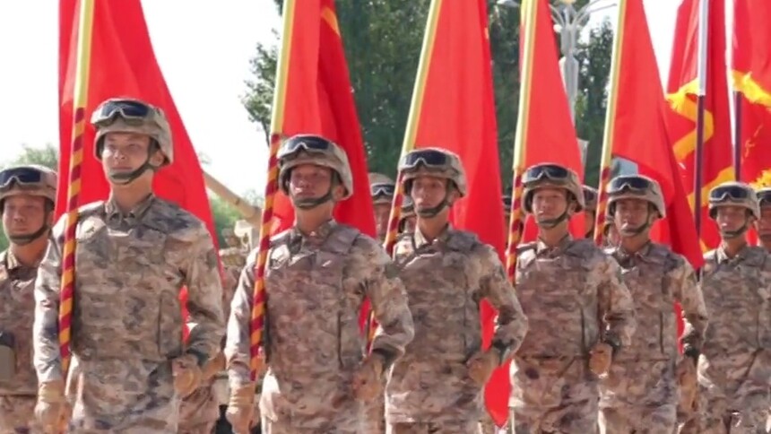 听这群帅气脸庞这样说丨“势如破竹”战旗接受检阅 擎旗手陈卓：“正义来之不易，和平必须守护”