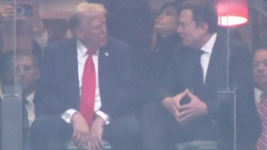 特朗普马斯克和好了？“闹掰”后首次公开同框