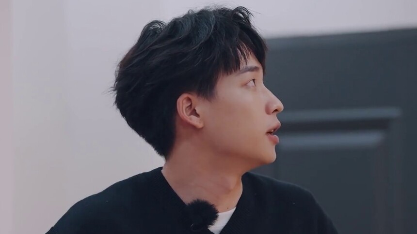 吴泽林厨房被帅哥全军出击