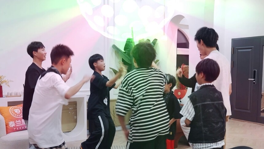 吴泽林厨房颠锅选手客厅癫狂