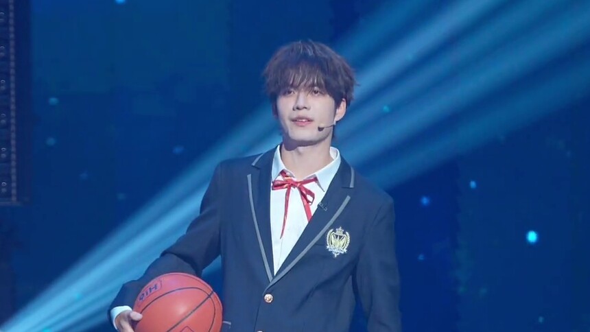 《你好，星期六》动感地带芒果卡竖屏高光花絮：张颜齐cos上官瑞谦