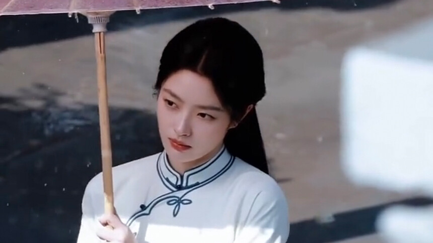 徐若晗《玉簟秋》片场路透 角色造型温婉精致