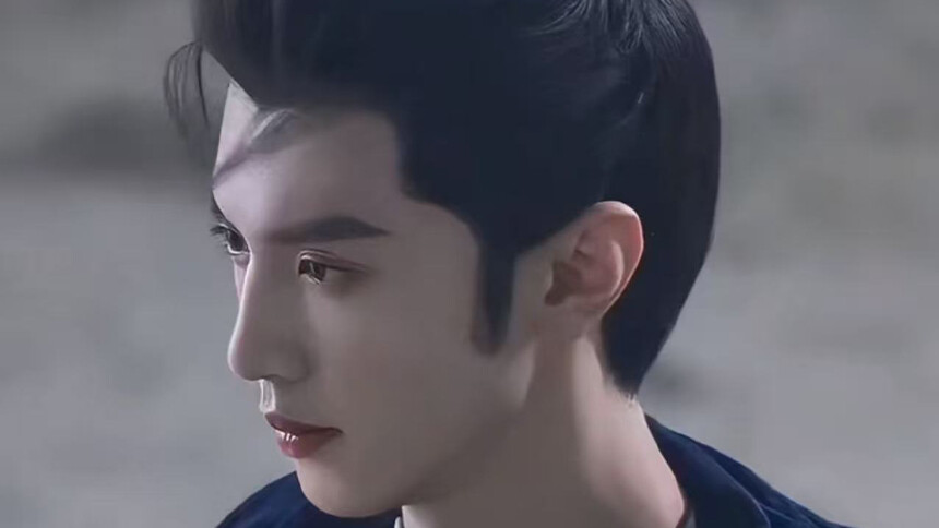 陈哲远《江山为聘》新造型路透 眉眼凌厉演绎少年英气