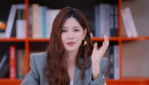 董凡铭自主研发设备用“智”造敲开海外大门 沈梦辰周扬青贾耗直呼董凡铭太优秀