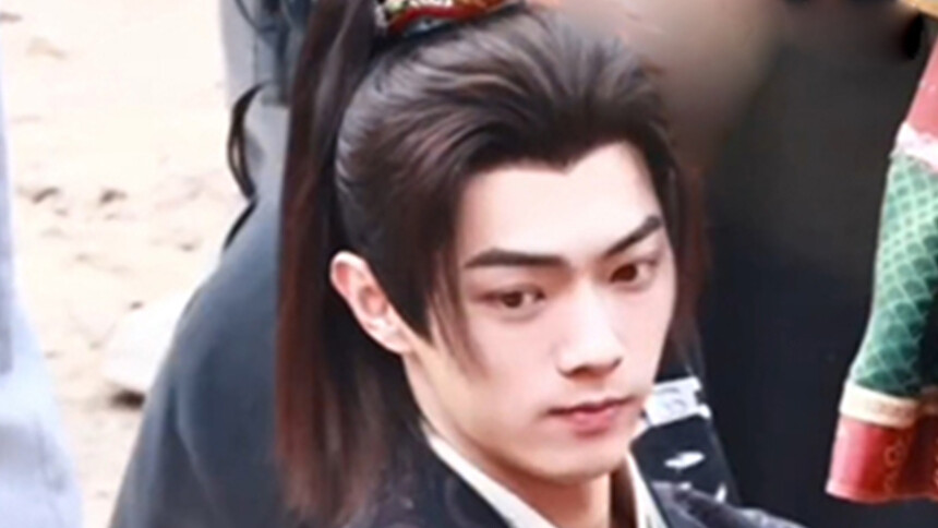 许凯《天都异闻录》新路透释出 气质飒爽神情专注