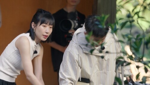 《时差一万公里》第37集看点：付玉东夫妻冷战，张冉搭小鲜肉录综艺擦火花