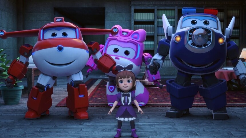 门终于打开了！贝蒂成功找到出口线索