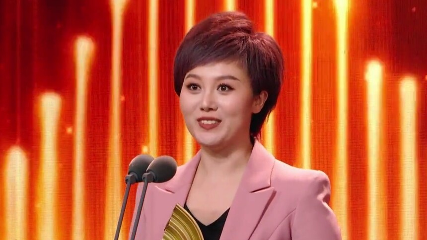 樊亦涵 争当为时代立德、立功、立言的发声者