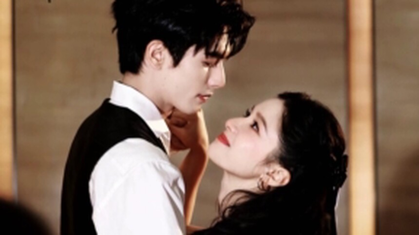 出图了！官方去活动现场当了陈异苗靖一天的站姐