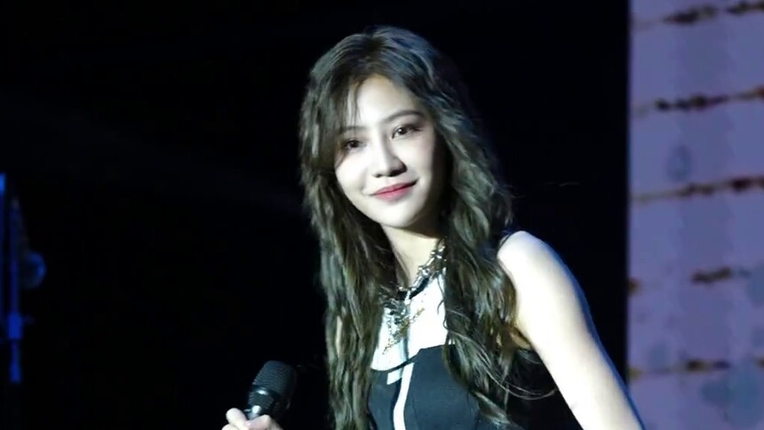 袁一琦的日常碎片：此女饭撒咋萌成这样