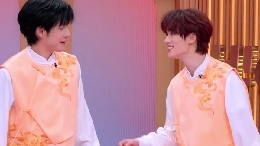 丁程鑫迅雷不及掩耳之势具象化