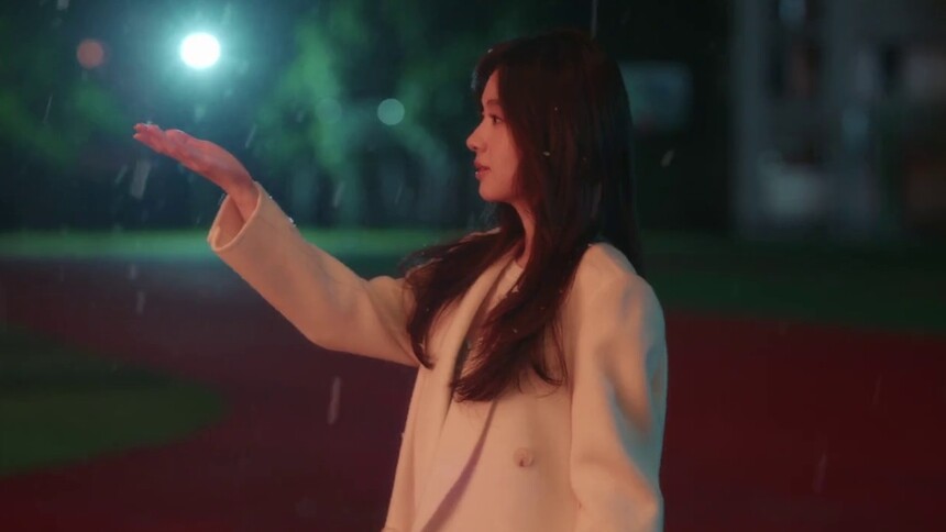 《你是迟来的欢喜》第29集看点：许淮颂阮喻十二年后再牵手，这把上点刺激的！