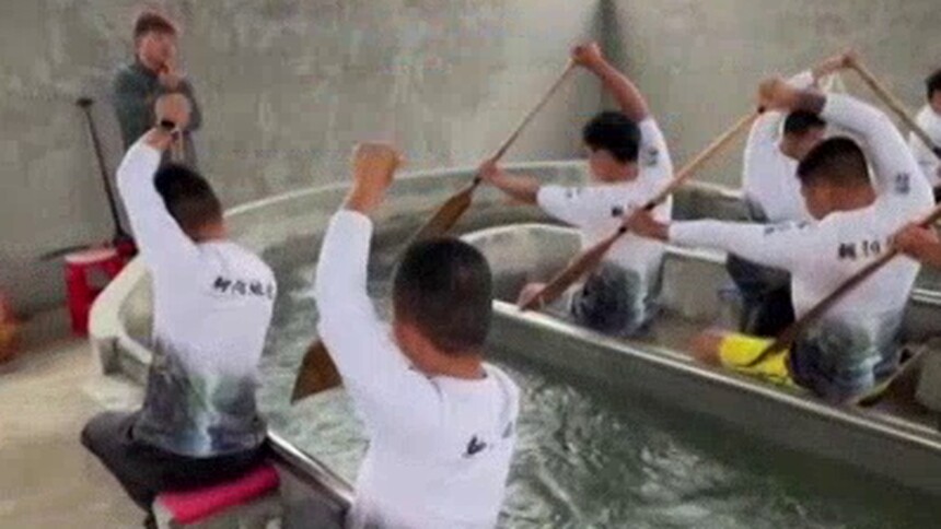 我要上“龙超” 下雨也不停！ 训练搬进室内大桨池