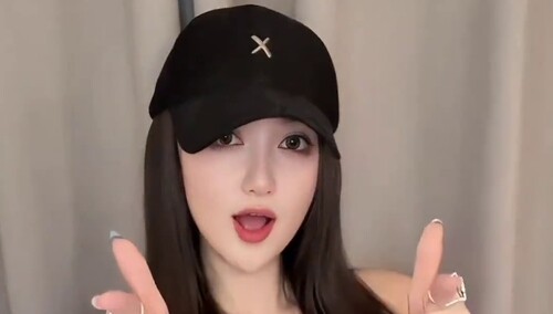 万妮达合伙人马萱的vlog：马萱唱跳谐音歌词版《七溜八溜 WAIYA》