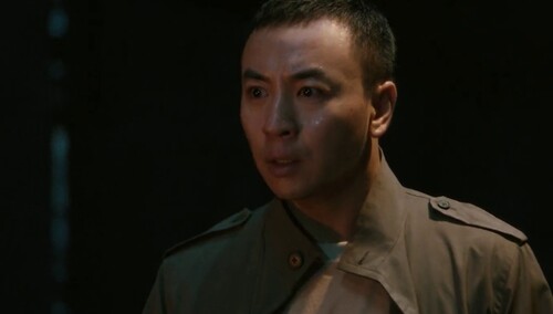 顾朝阳孤身闯毒窝，1V4成功制服毒贩！