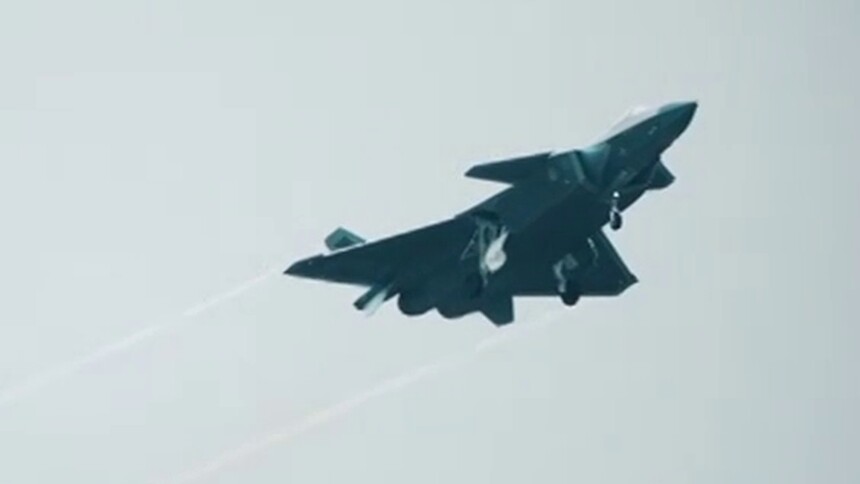 见证中国航空曲折腾飞的歼20