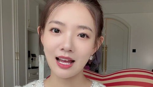 张远合伙人的付安琪vlog：付安琪分享张远专辑开箱