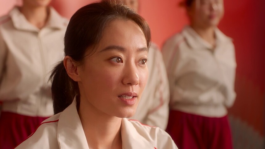 《功夫女足》后告片 中国功夫踢出血性