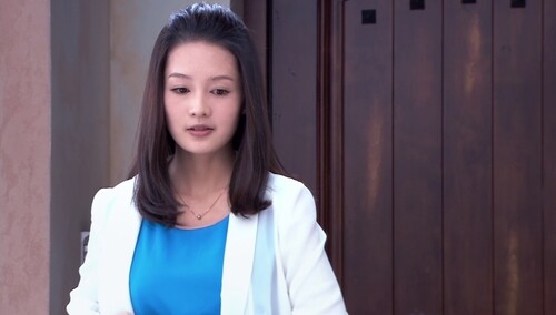 杨曼萍当面羞辱余非