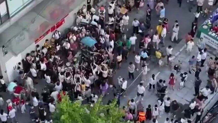 一碗粉温暖一座城 爱心企业接力同行 送上专属福利 诚邀八方来客免费嗦粉
