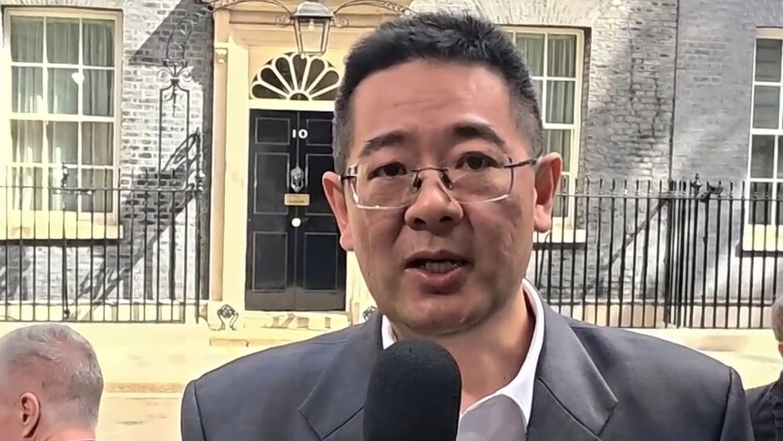伯纳姆就任英国首相
