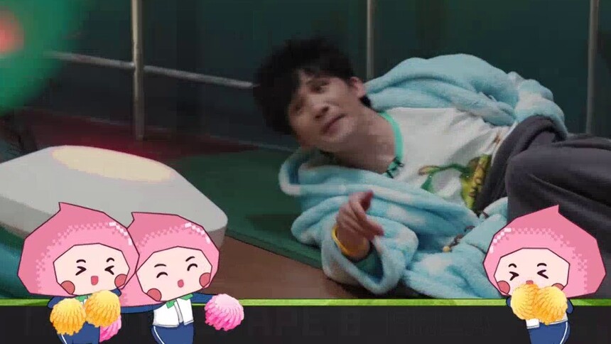 大张伟浑身小节目要练出腹肌了