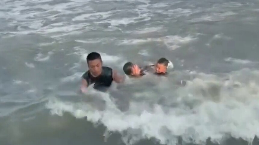 赵新军赵龙龙：一月相继救下3人的父子俩