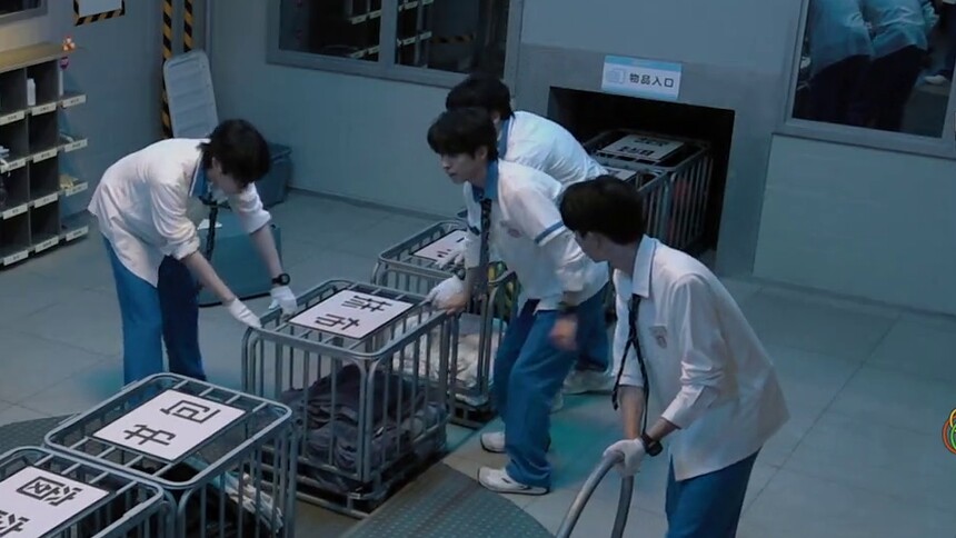 密室大逃脱8 大神版Plus版第5期：密神团禁忌学园秒切“青春男高” 火树何运晨羽毛球对决解锁新玩法