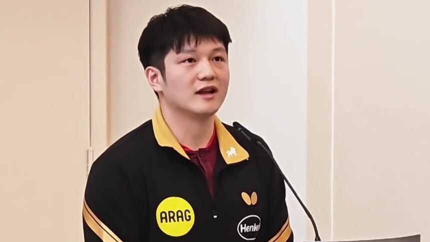 樊振东亮相杜塞尔多夫