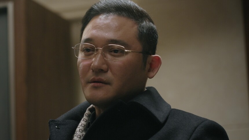 《法医秦明之龙番往事》第6集看点：秦明发小成嫌疑人，雷氏兄弟掩盖爆炸真相